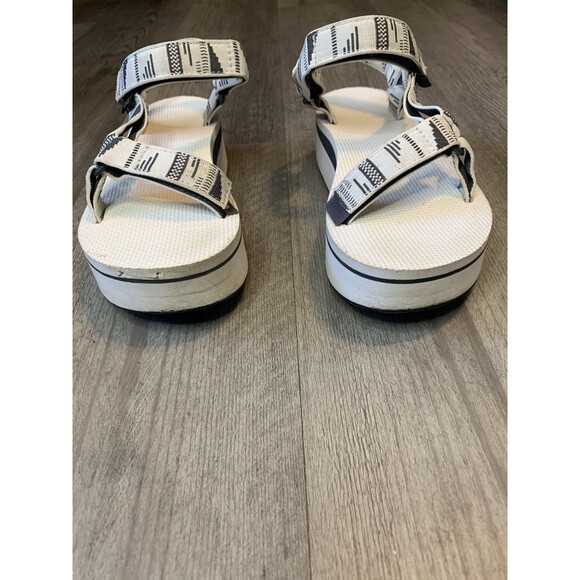 Teva Women’s Platform Sandals Size 6 White Black Strappy Comfort Sport Shoes - Picture 6 of 7